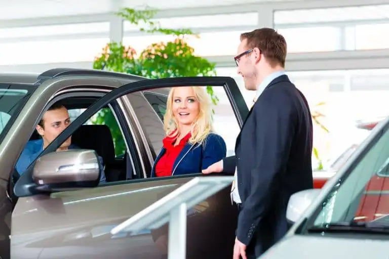 vendre une voiture qui est encore financée ?