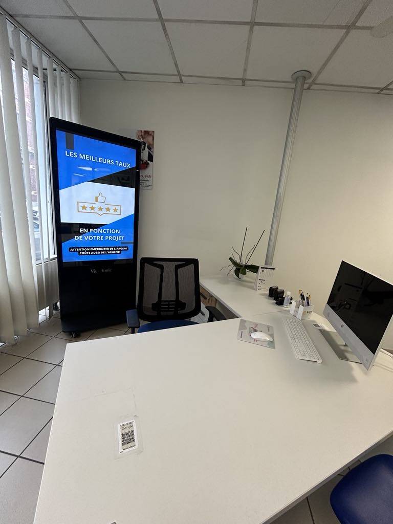 Des Solutions Financières Adaptées à Vos Besoins, C'est Chez La Maison Du Prêt à Charleroi La Maison du Prêt à Charleroi est là pour vous aider à concrétiser vos projets financiers. Notre équipe expérimentée met à votre disposition son expertise pour vous offrir des solutions sur mesure, adaptées à vos besoins et à votre situation financière. Que vous ayez besoin d'un prêt personnel, d'un crédit auto, d'un financement pour vos travaux ou d'un regroupement de crédits, nous sommes là pour vous guider à chaque étape du processus. Avec La Maison du Prêt, bénéficiez d'un service de qualité et de conditions avantageuses pour réaliser vos projets en toute confiance.